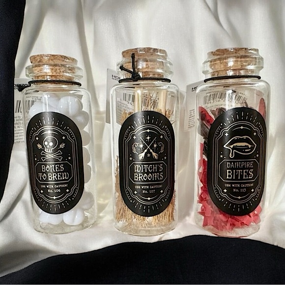 Bullseye’s Playground - Mini Potion Bottles - Halloween 2024 - (Set of 6) - Picture 3 of 3